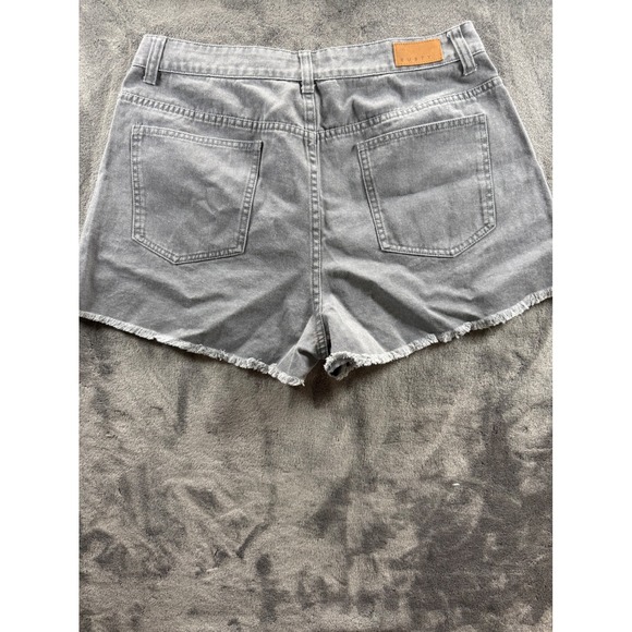 Rusty Womens High Rise Denim Shorts Grey Frayed Hem Size L NWT - Picture 4 of 4